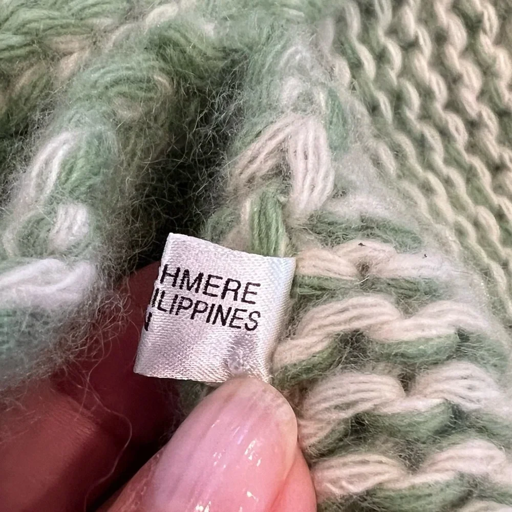 Bloomingdale’s 100% Cashmere Scarf & Glove Set Green Cream Variegated Knit EUC